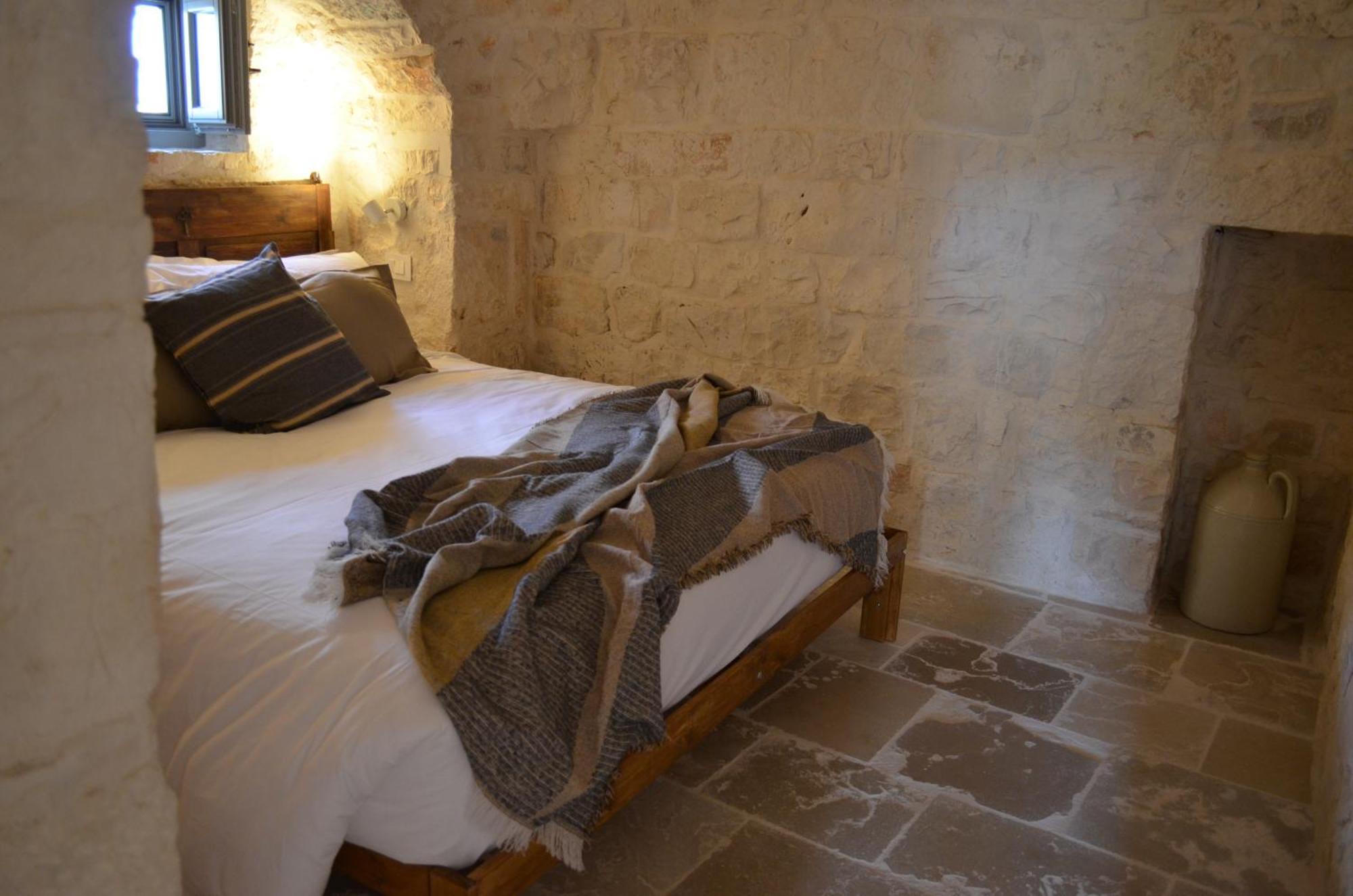 B&B Fuga Al Trullo オストゥーニ エクステリア 写真