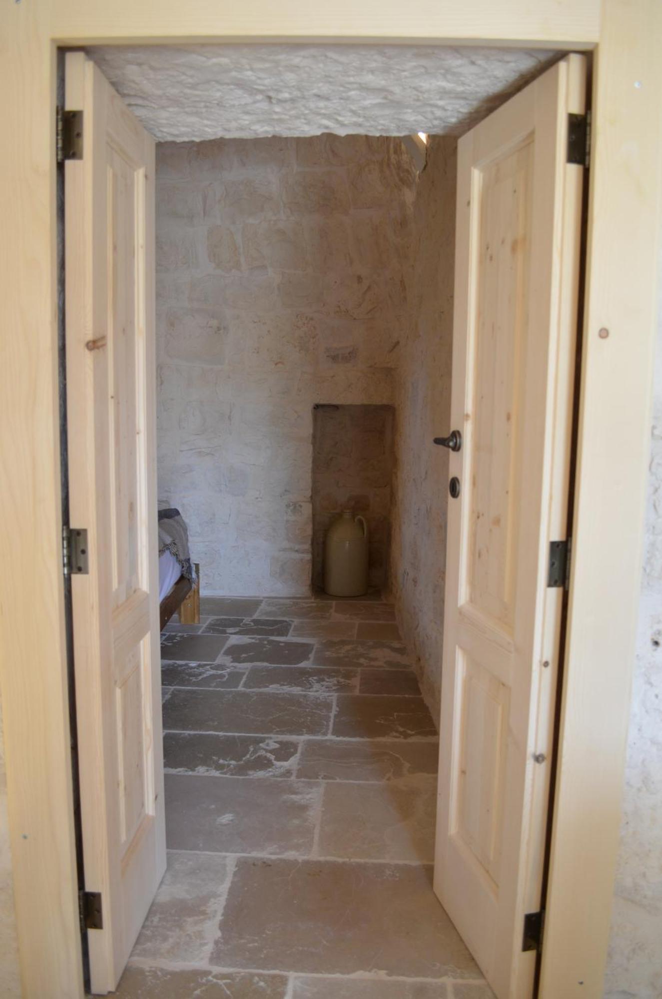 B&B Fuga Al Trullo オストゥーニ エクステリア 写真